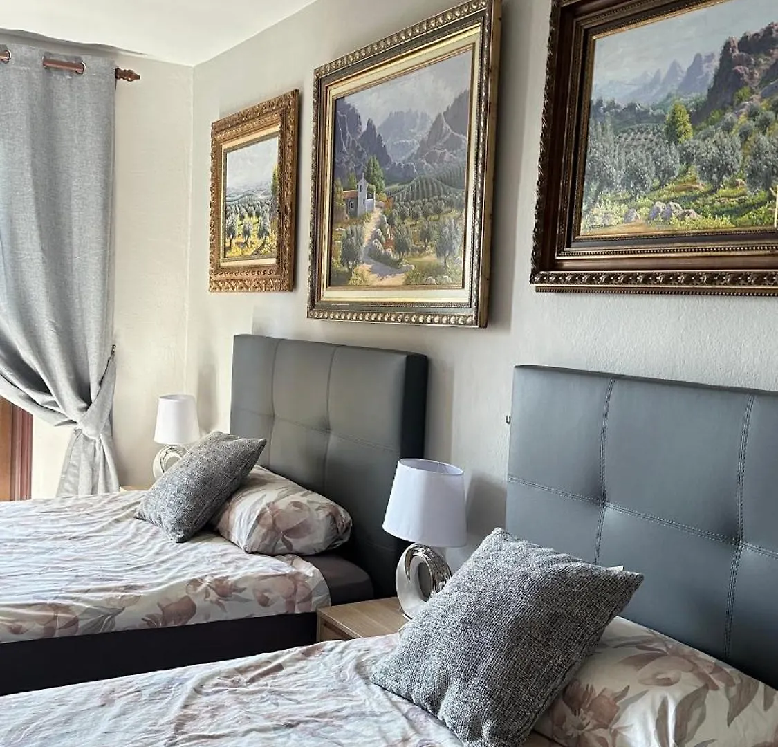 La Higuera Villa Benahavis 0*,